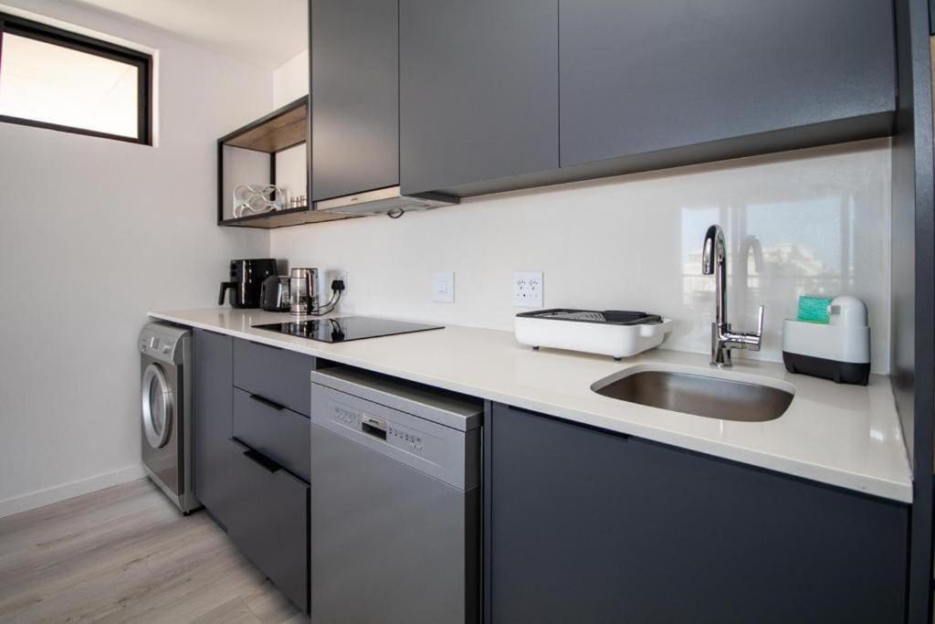 Cosy 1 Bed In Sea Point The Ivory *