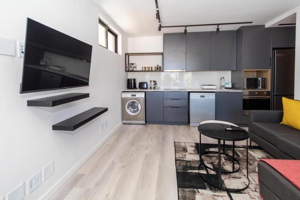Cosy 1 Bed In Sea Point The Ivory Apartment